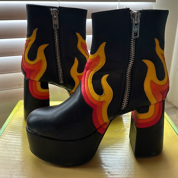Current mood platform burner boots - Picture 2 of 2